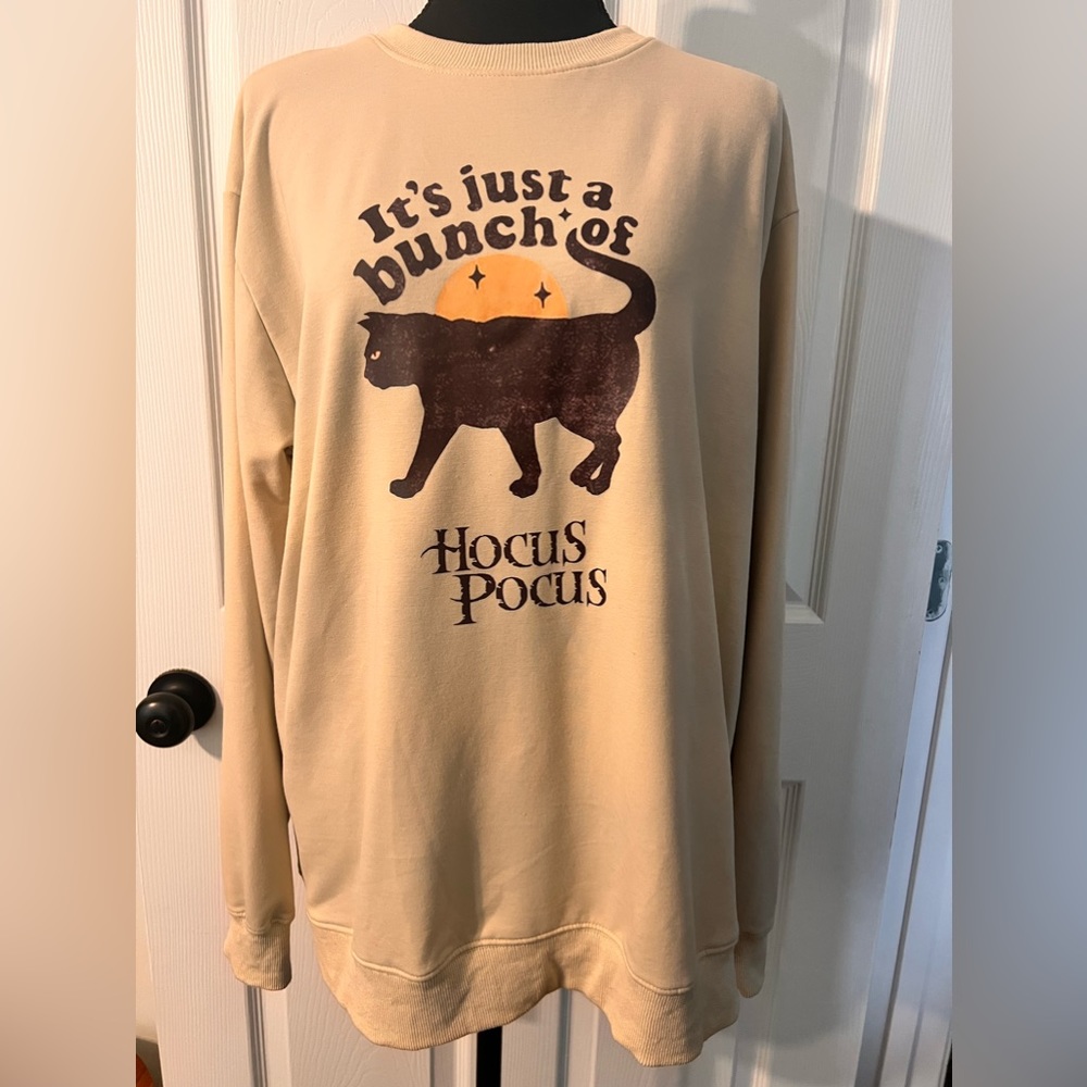 Hocus Pocus Halloween Oversized Sweatshirt!